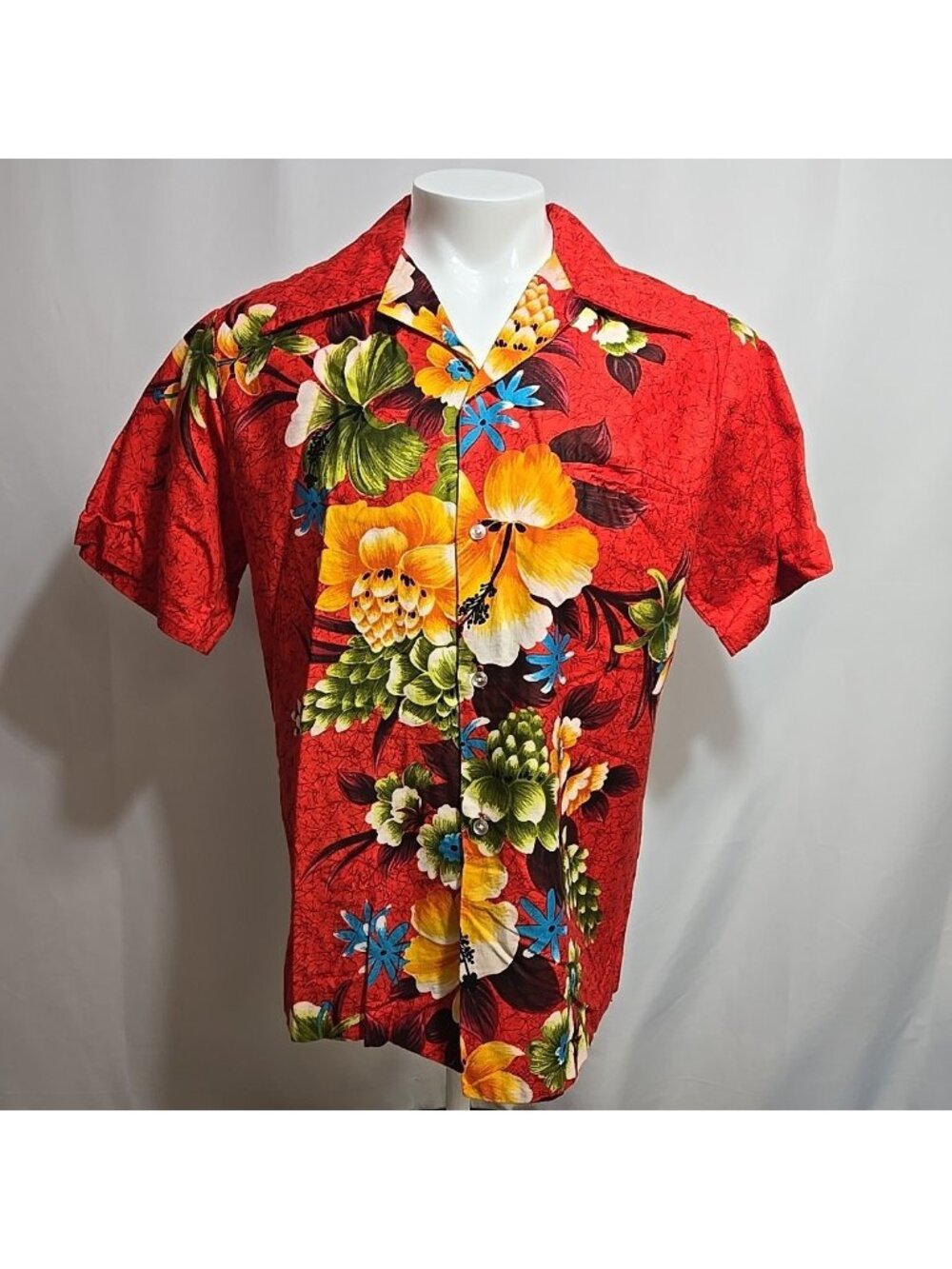 Vintage Pennys Hawaii Camp Collar Shirt Approximate Adult Size Large Red Floral